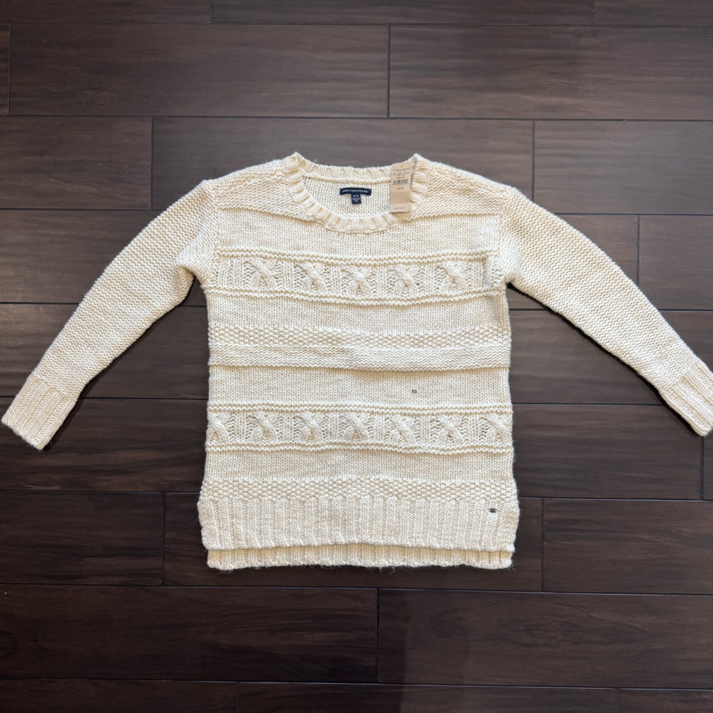 American Eagle Outfitters Cream Sweater Size XS - NWT